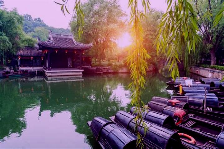 Lily, 29 — Escort in Shangyu, China