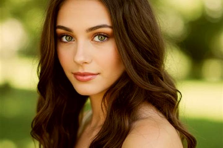 Lily, 30, a brunette hazel-eyed caucasian companion based in Izra . Offering CIM, Girlfriend Experience, Overnight, Roleplay, OWO. Available for incall and o...