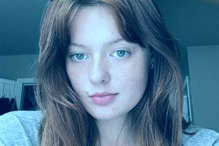 Lily, 30, a chestnut green-eyed caribbean companion based in Santa Croce Bigolina. Offering Striptease, Dinner Date, CIM. Available for incall and outcall, d...