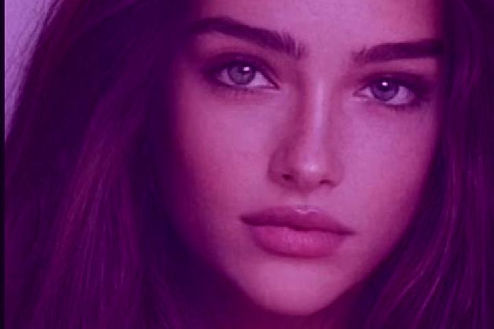Lily, 30, a chestnut grey-eyed caucasian companion based in Lagunillas. Offering Striptease, 69. Available for incall and outcall, day and evening dates.