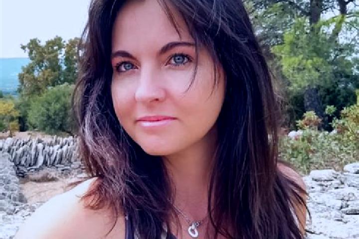 Lily, 30 — Escort in Bonnieux, France