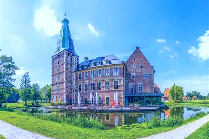 Lily, 30 — Escort in Kierspe, Germany