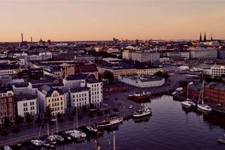 Lily, 30 — Escort in Laensi-Herttoniemi, Finland