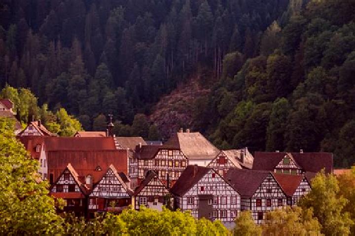 Lily, 30 — Escort in Schmeheim, Germany