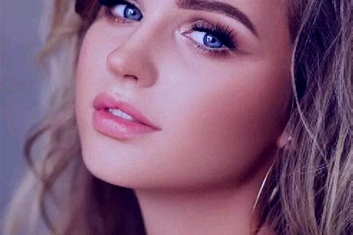 Lily, 31, a dark blonde blue-eyed asian companion based in Toro. Offering A-Level, Tantra, Prostate Massage. Available for incall and outcall, day and evenin...