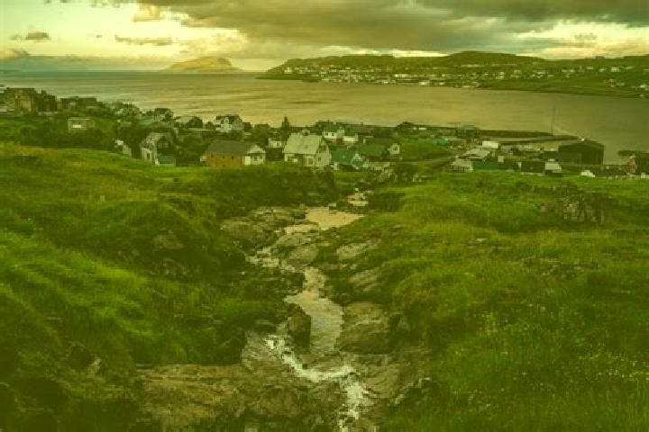 Lily, 31 — Escort in Strendur, Faroe Islands