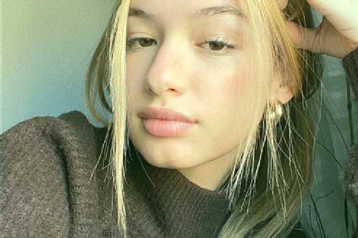 Lily, 32, a blonde brown-eyed middle eastern companion based in Kronburg. Offering Massage, Duos, Deep French Kissing. Available for incall and outcall, day ...
