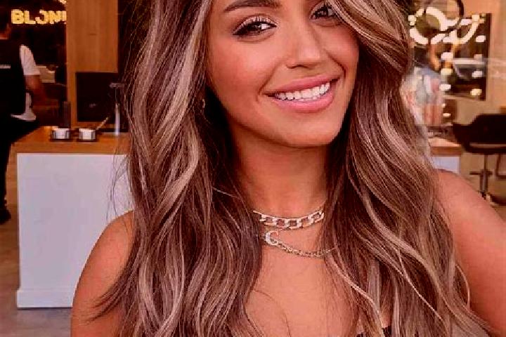 Lily, 32, a dark blonde amber-eyed ebony companion based in Dubliany. Offering Dinner Date, Duos. Available for incall and outcall, day and evening dates.