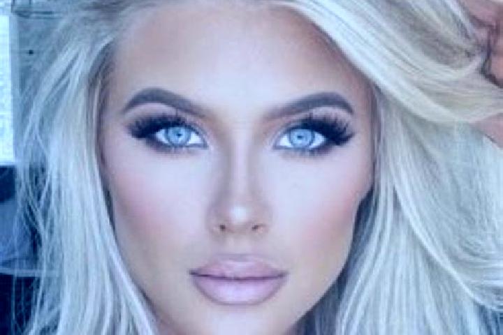 Lily, 32, a platinum blonde dark-eyed ebony companion based in Rio Preto da Eva. Offering 69, Tantra, CIM, A-Level. Available for incall and outcall, day and...