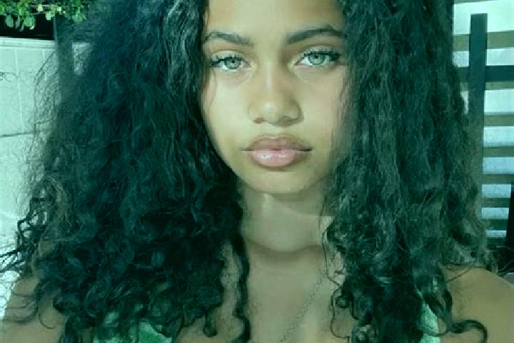 Lily, 32, a red green-eyed mixed companion based in Lampertheim. Offering Couples, Dinner Date, BDSM, CIM. Available for incall and outcall, overnight bookin...