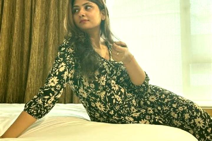 Lily, 32 — Escort in Kakkanad, India