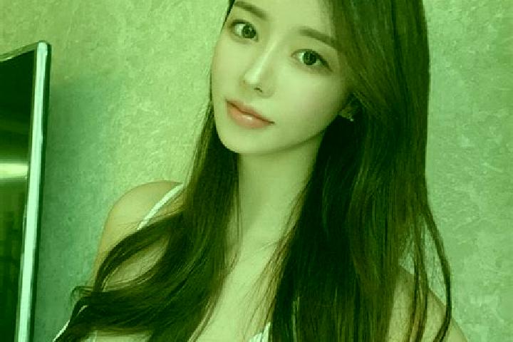 Lily, 32 — Escort in Longgu, China