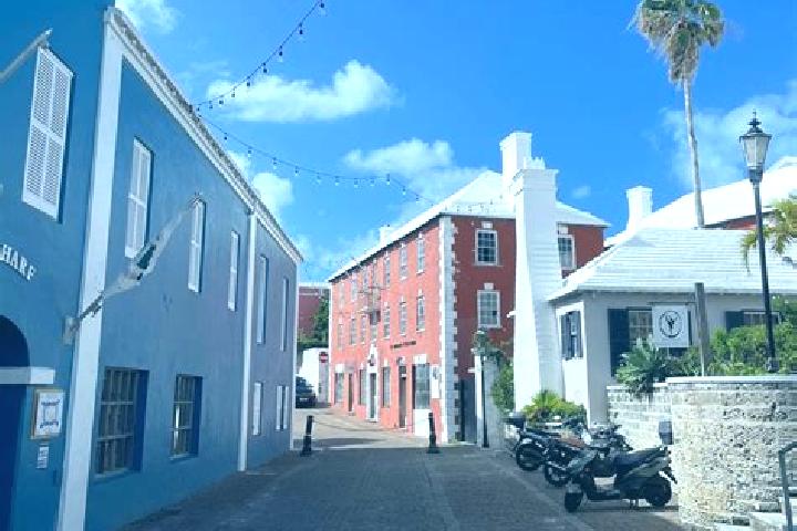 Lily, 32 — Escort in St George s Parish, Bermuda