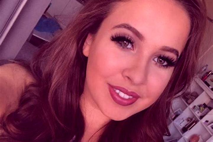 Lily, 33, a auburn dark-eyed slavic companion based in Casas. Offering Travel Companion, Prostate Massage, Erotic Massage. Available for incall and outcall, ...