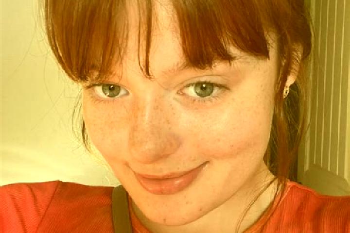 Lily, 33, a red green-eyed european companion based in Wattendorf. Offering GFE, BDSM. Available for incall and outcall, overnight bookings available.