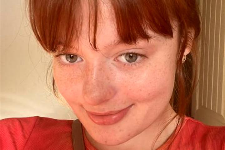 Lily, 33, a red green-eyed mixed companion based in El Tecorral. Offering A-Level, Roleplay, Duos, GFE. Available for incall and outcall, day and evening dates.