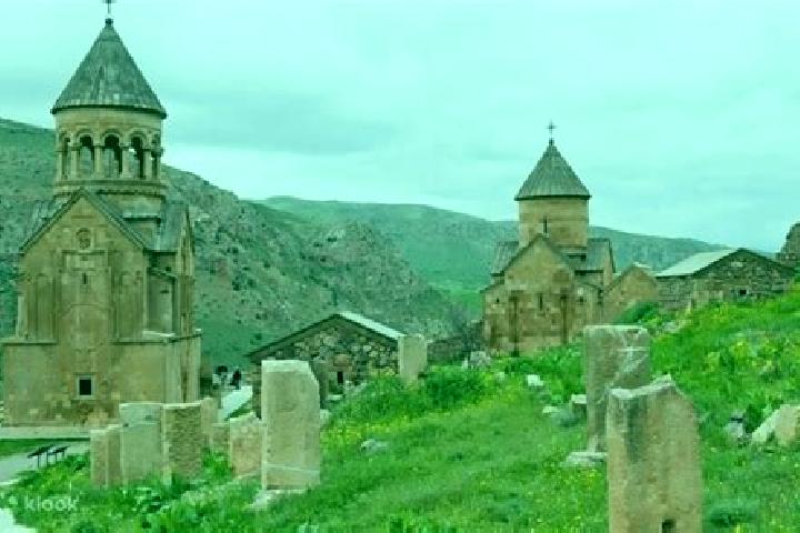 Lily, 33 — Escort in Noravan, Armenia