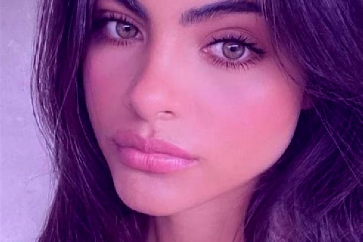 Lily, 34, a black hazel-eyed latina companion based in Uyanik. Offering Fetish, Dinner Date, Duos, A-Level, Massage. Available for incall and outcall, day an...