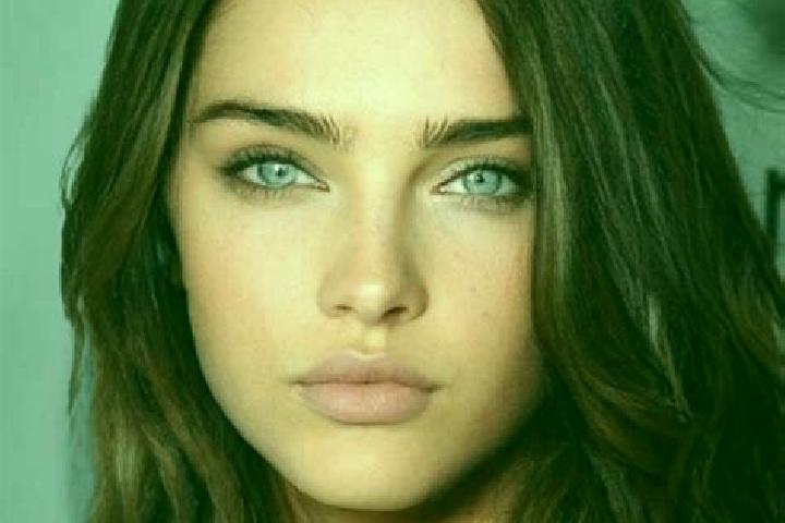 Lily, 34, a brunette amber-eyed indian companion based in Barro Duro. Offering Domination, Massage, Deep French Kissing. Available for incall and outcall, da...