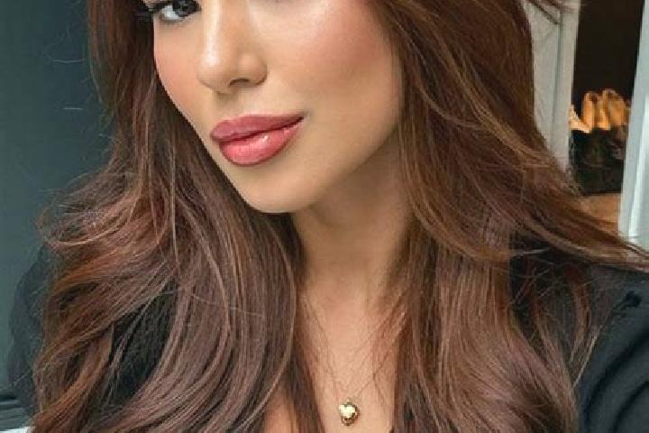 Lily, 34, a chestnut dark-eyed latina companion based in Ap Binh Chau. Offering A-Level, GFE, Couples. Available for incall and outcall, overnight bookings a...