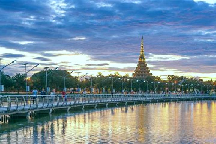 Lily, 34 — Escort in Chom Bueng, Thailand
