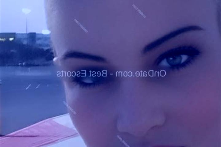 Lily, 34 — Escort in Embden, United States