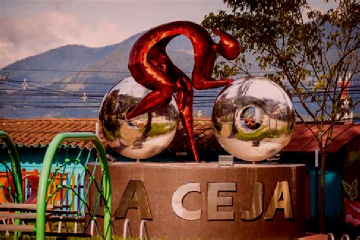Lily, 34 — Escort in La Ceja, Colombia