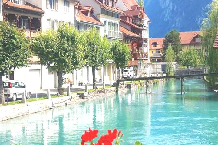 Lily, 34 — Escort in Schonenwerd, Switzerland