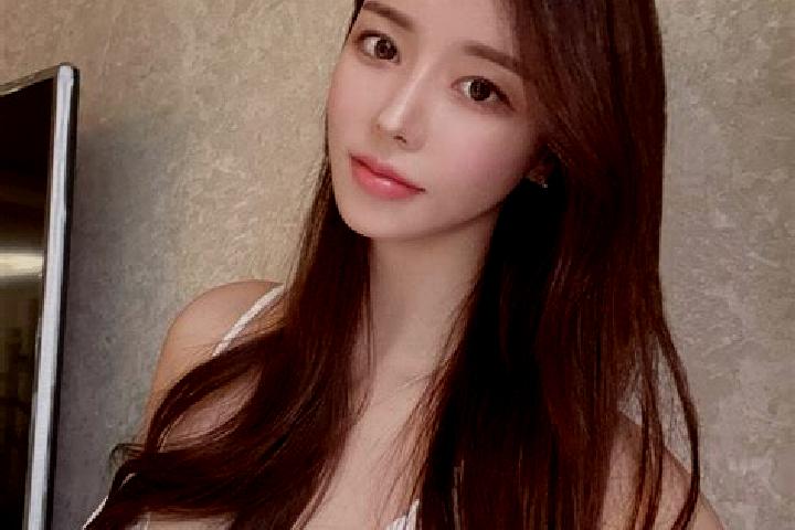 Lily, 34 — Escort in Zhangcha, China