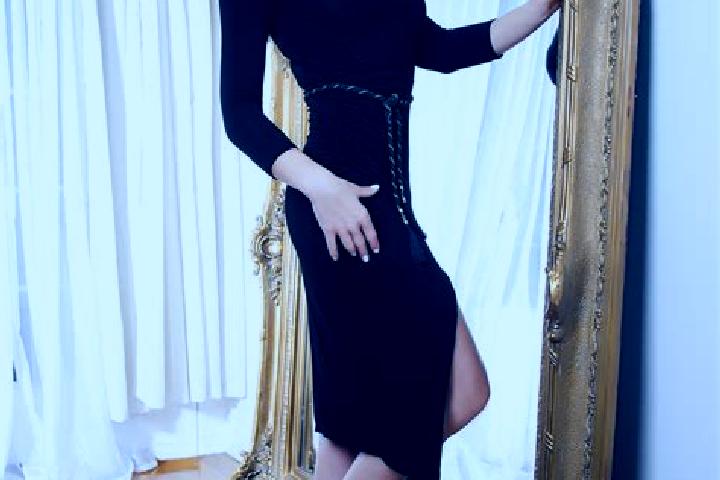 Lily, 35, a dark blonde dark-eyed ebony companion based in Gampelen. Offering BDSM, Prostate Massage, OWO, Girlfriend Experience, Deep French Kissing. Availa...