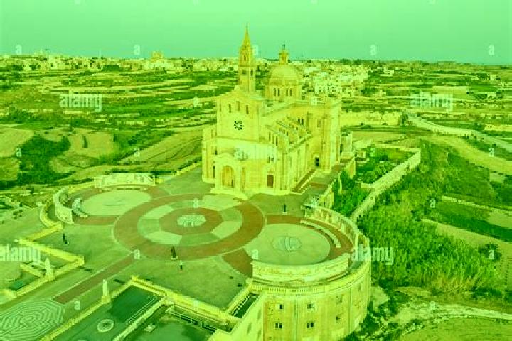 Lily, 35 — Escort in Gharb, Malta