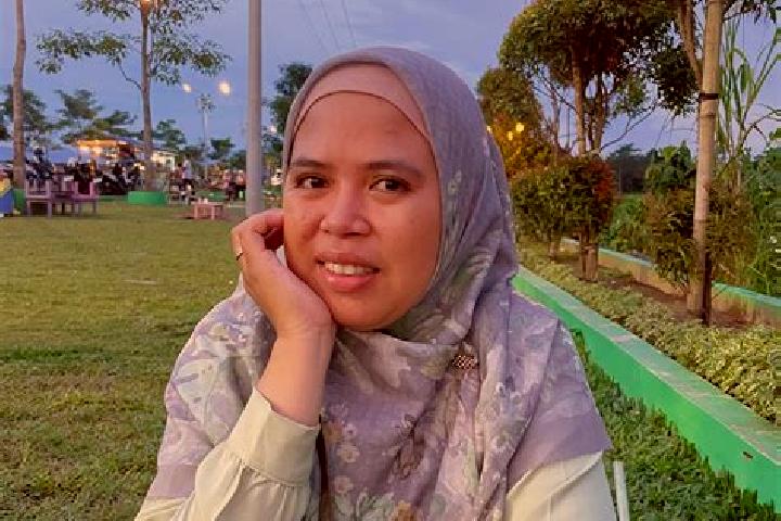 Lily, 36 — Escort in Kandangan, Indonesia