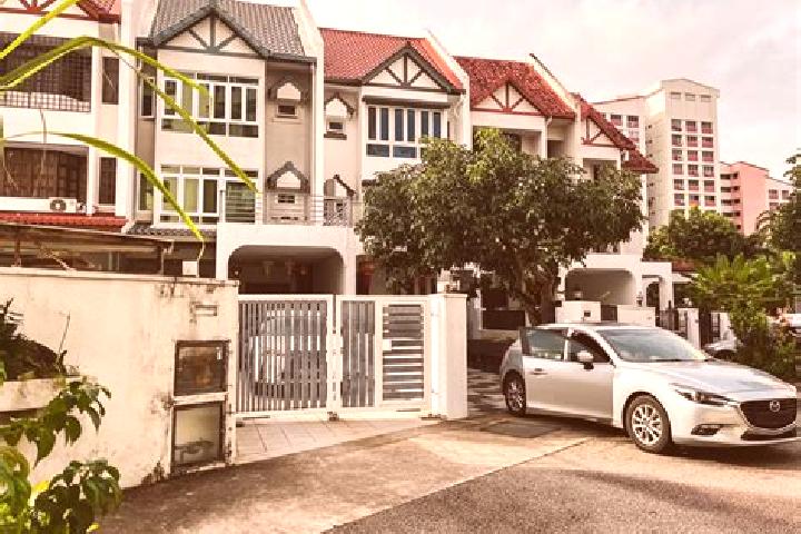 Lily, 36 — Escort in Kembangan, Singapore
