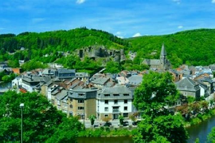 Lily, 36 — Escort in La Roche-en-Ardenne, Belgium