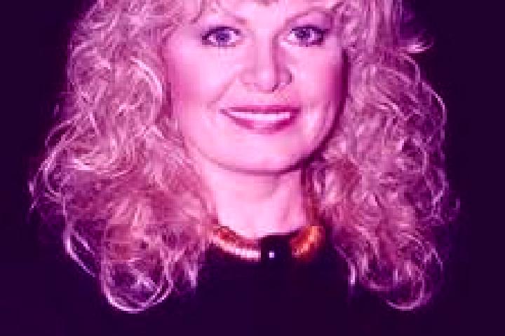 Lily, 36 — Escort in Struthers, United States