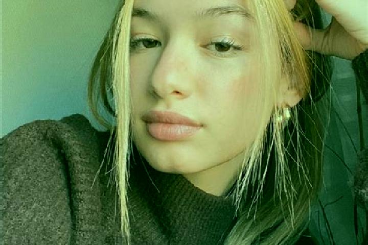 Lily, 37, a blonde brown-eyed middle eastern companion based in Andezeno. Offering Striptease, Massage, Couples. Available for incall and outcall, day and ev...