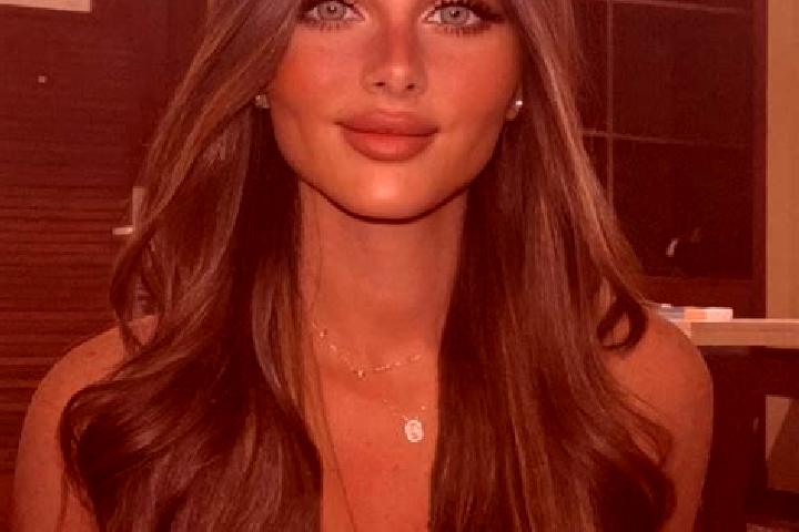 Lily, 37, a brunette dark-eyed slavic companion based in Ath Thumamah Khamsun. Offering BDSM, OWO, Couples. Available for incall and outcall, overnight booki...