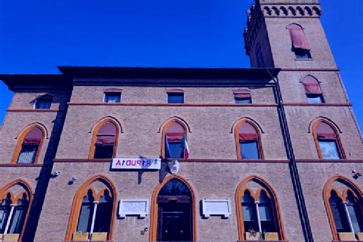 Lily, 37 — Escort in Cadelbosco di Sotto, Italy