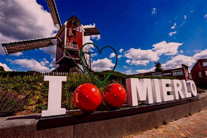 Lily, 37 — Escort in Lierop, Netherlands