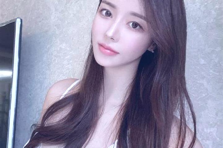 Lily, 37 — Escort in Xiuzhuan, China