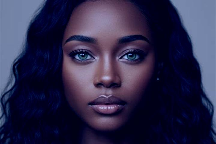 Lily, 38, a chestnut green-eyed ebony companion based in Sabero. Offering Roleplay, Duos, Domination. Available for incall and outcall, day and evening dates.