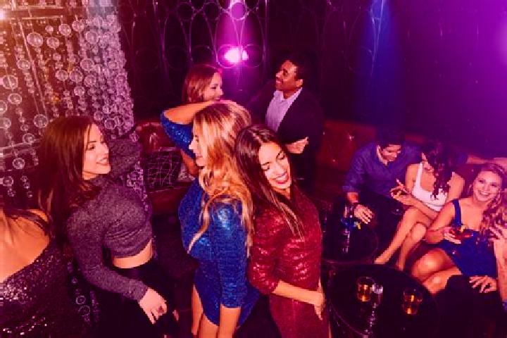 Lily, 38, a red green-eyed european companion based in Ville-sur-Jarnioux. Offering Dinner Date, Striptease, Party Girl, BDSM. Available for incall and outca...