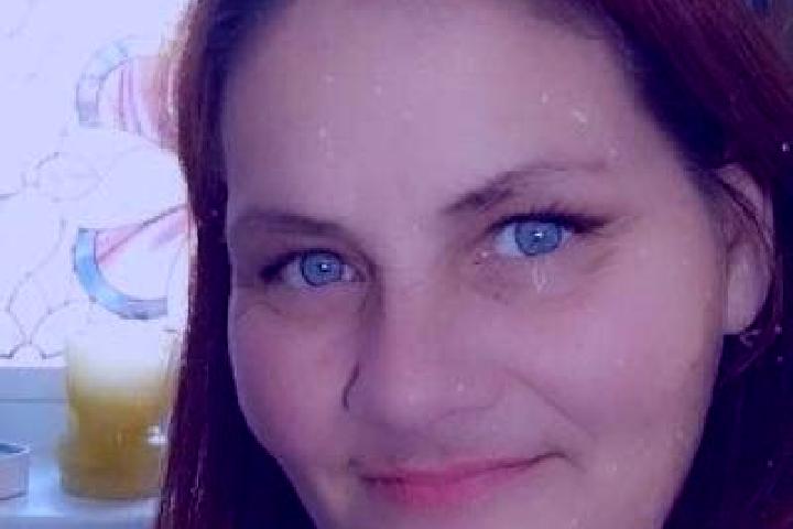 Lily, 38, a red grey-eyed european companion based in Gross-Enzersdorf. Offering 69, Massage, Couples. Available for incall and outcall, day and evening dates.