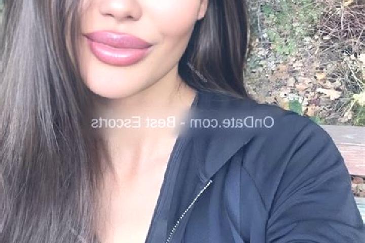 Lily, 38 — Escort in Berkarat, Armenia