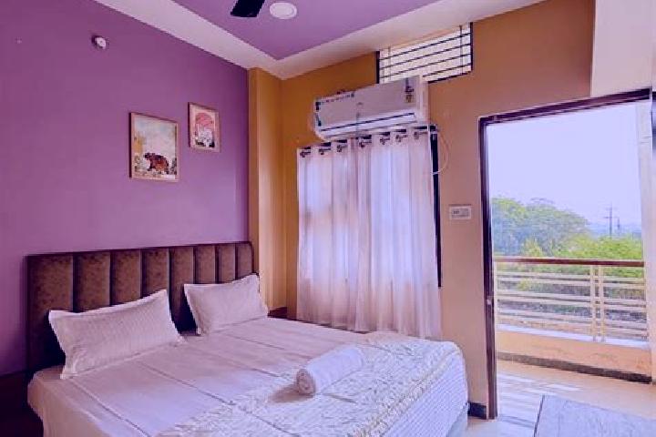 Lily, 38 — Escort in Gokalpur, India