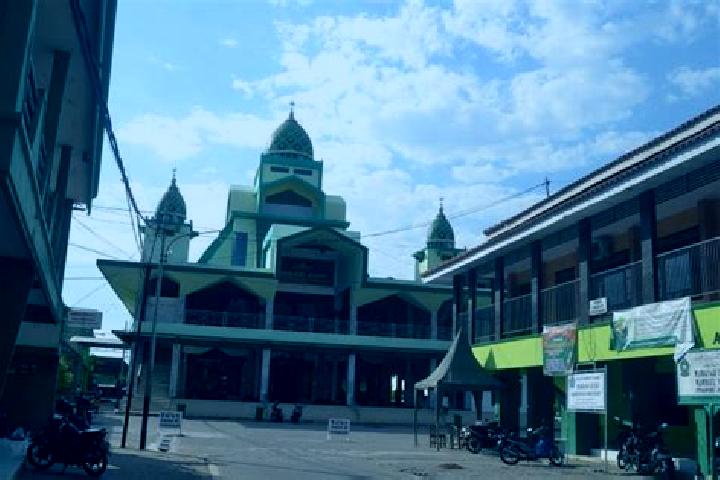Lily, 38 — Escort in Pesantren, Indonesia