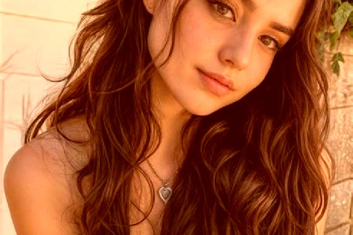 Lily, 39, a black hazel-eyed mediterranean companion based in Murg. Offering Girlfriend Experience, OWO, Deep French Kissing, Striptease, Roleplay. Available...