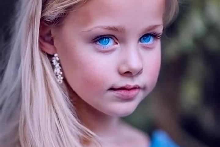 Lily, 39, a blonde blue-eyed mediterranean companion based in Roccatederighi. Offering Duos, Dinner Date, Erotic Massage. Available for incall and outcall, d...