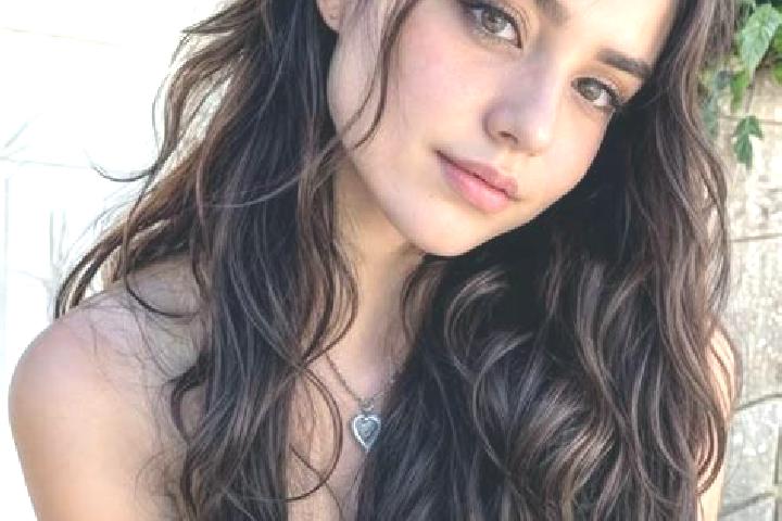 Lily, 39, a brunette amber-eyed middle eastern companion based in Creel. Offering Striptease, A-Level. Available for incall and outcall, day and evening dates.