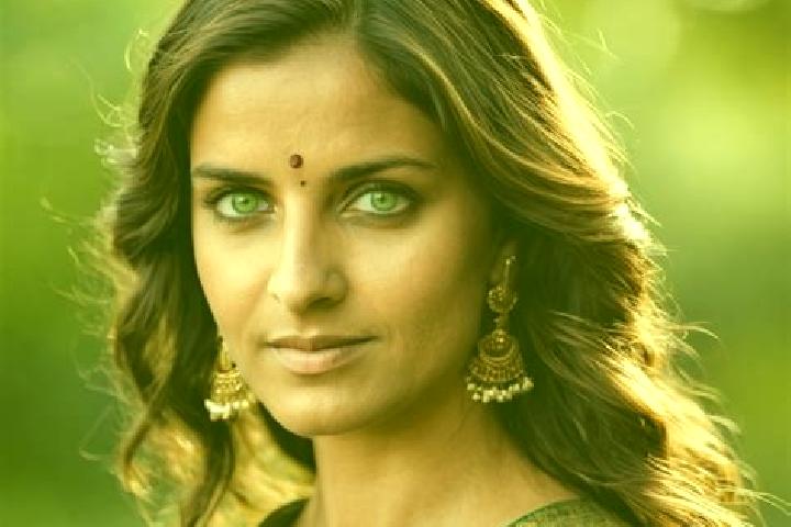 Lily, 39, a brunette green-eyed indian companion based in Unterschwaningen. Offering Party Girl, BDSM, Girlfriend Experience, Couples. Available for incall a...
